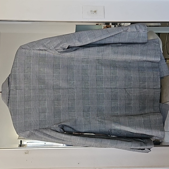 Blazer - Picture 3 of 3